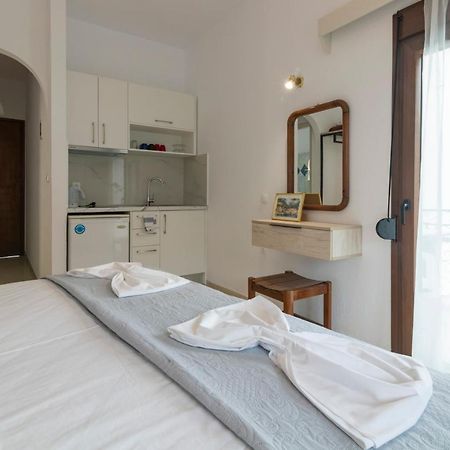 Postman'S House Hotel Parga Exterior photo